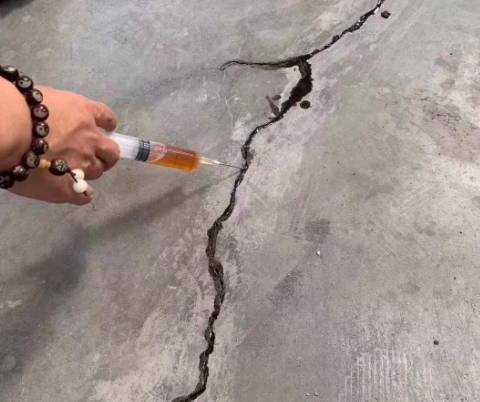 石狮混凝土裂缝修补技术详解​